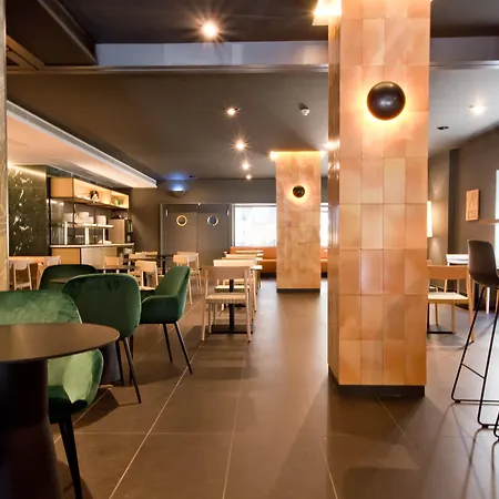 Hotel Atenea Valles