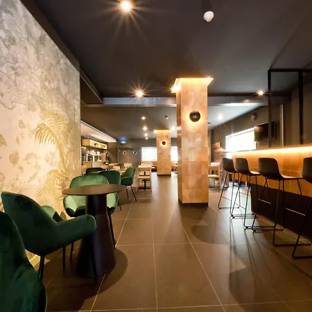 Atenea Valles 4* Granollers