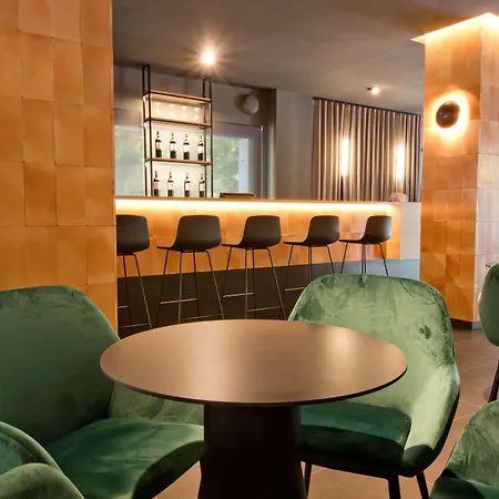 雅典娜山谷公寓式酒店 酒店