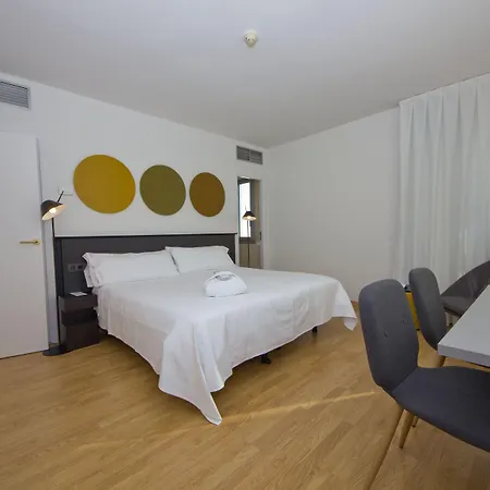 Atenea Valles 4*